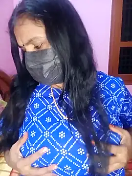 Snapshot of KannadaTamilTeluguBeauty chatting on 4, 11, 2025 KannadaTamilTeluguBeauty online show from 4, 11, 2025