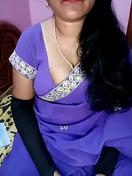 Snapshot of KannadaTamilTeluguBeauty chatting on 26, 11, 2025 KannadaTamilTeluguBeauty online show from 26, 11, 2025