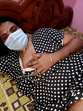 Snapshot of KannadaTamilTeluguBeauty chatting on 4, 12, 2025 KannadaTamilTeluguBeauty online show from 4, 12, 2025