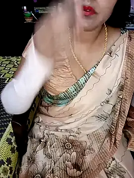 Snapshot of KannadaTamilTeluguBeauty chatting on 4, 12, 2025 KannadaTamilTeluguBeauty online show from 4, 12, 2025