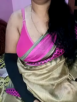 Snapshot of KannadaTamilTeluguBeauty chatting on 14, 12, 2025 KannadaTamilTeluguBeauty online show from 14, 12, 2025