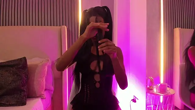 AishaValcazar online show from 30, 9, 2025