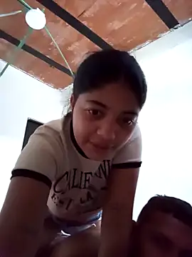 Snapshot of Camila-18w chatting on 15, 10, 2025 Camila-18w online show from 15, 10, 2025