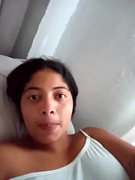 Snapshot of Camila-18w chatting on 26, 10, 2025 Camila-18w online show from 26, 10, 2025