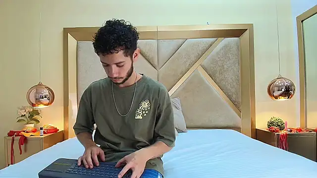 EthanCollen online show from 1, 10, 2025