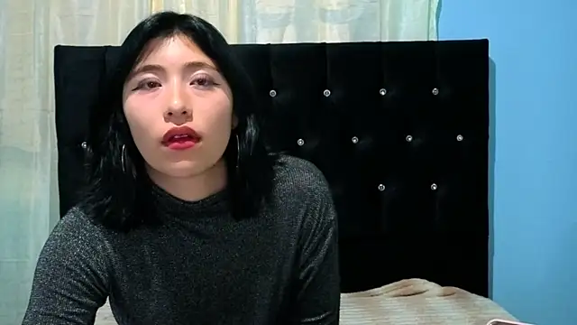 Sullyoonn online show from 12, 10, 2025