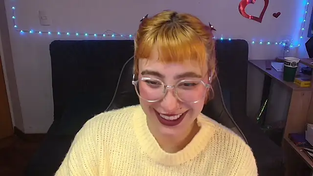Snapshot of Miacatsito3 chatting on 24, 6, 2026 Miacatsito3 online show from 24, 6, 2026