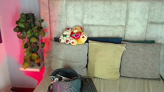 Snapshot of Billie_Turner_ chatting on 18, 10, 2025 Billie Turner online show from 18, 10, 2025