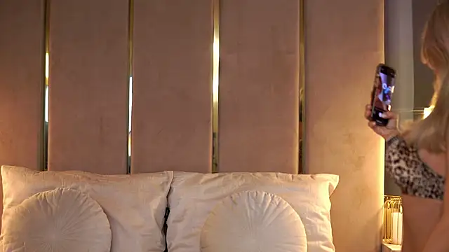 CamilaStarr online show from 3, 12, 2025