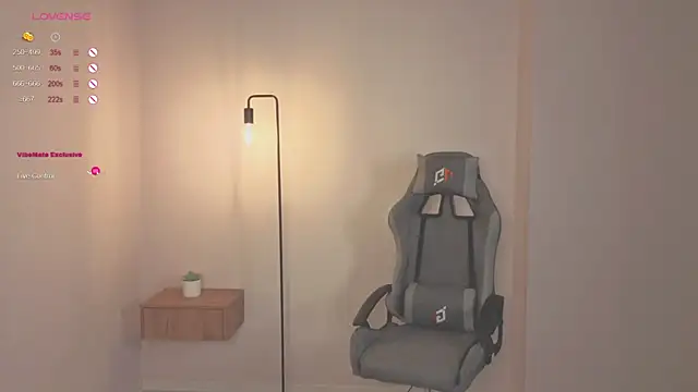 Snapshot of Frences_Eyes chatting on 12, 10, 2025 Frences Eyes online show from 12, 10, 2025