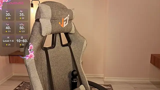 Snapshot of Frences_Eyes chatting on 9, 11, 2025 Frences Eyes online show from 9, 11, 2025