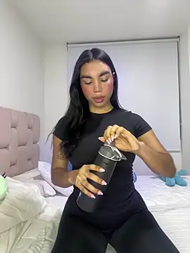 karolaalcendra online show from 1, 3, 2026