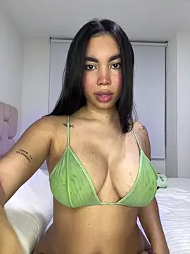 karolaalcendra online show from 17, 4, 2026