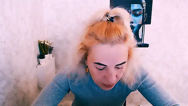 EmmaCat  online show from 14, 10, 2025