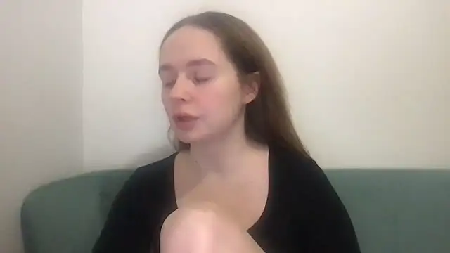 Snapshot of Miravon chatting on 4, 12, 2025 Miravon online show from 4, 12, 2025