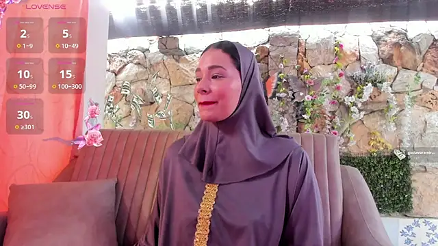 Snapshot of ShanaJamil chatting on 10, 6, 2026 ShanaJamil online show from 10, 6, 2026