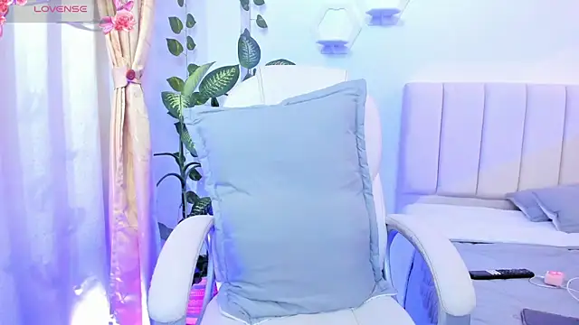 Snapshot of Allisson__ chatting on 1, 4, 2026 Allisson online show from 1, 4, 2026
