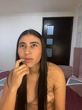 Snapshot of Isabella_Montoya chatting on 4, 10, 2025 Isabella Montoya online show from 4, 10, 2025