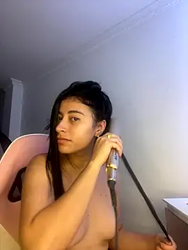 Snapshot of Isabella_Montoya chatting on 7, 10, 2025 Isabella Montoya online show from 7, 10, 2025