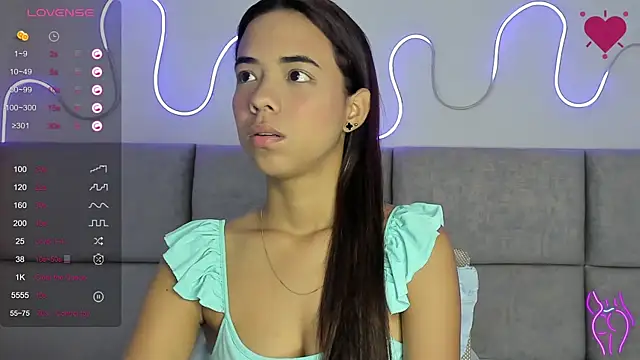 Snapshot of Anntonellaa chatting on 10, 11, 2025 Anntonellaa online show from 10, 11, 2025