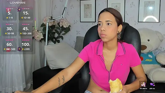 Snapshot of Anntonellaa chatting on 25, 11, 2025 Anntonellaa online show from 25, 11, 2025