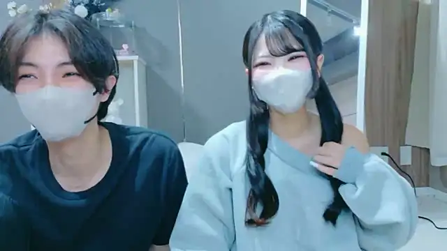 Snapshot of Ruru-shuv chatting on 23, 11, 2025 Ruru-shuv online show from 23, 11, 2025