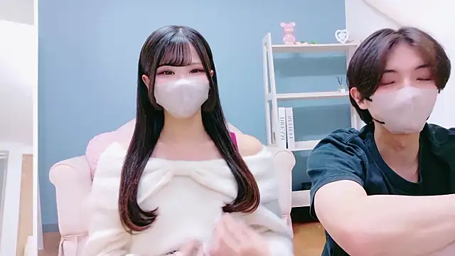 Snapshot of Ruru-shuv chatting on 26, 11, 2025 Ruru-shuv online show from 26, 11, 2025