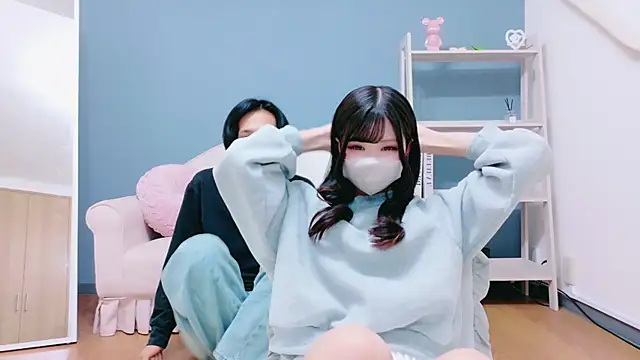 Snapshot of Ruru-shuv chatting on 28, 11, 2025 Ruru-shuv online show from 28, 11, 2025