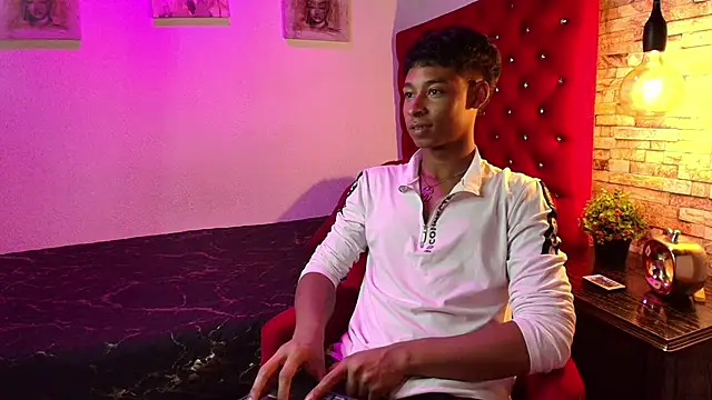 Snapshot of CoffeNaughty_nom chatting on 5, 10, 2025 CoffeNaughty nom online show from 5, 10, 2025