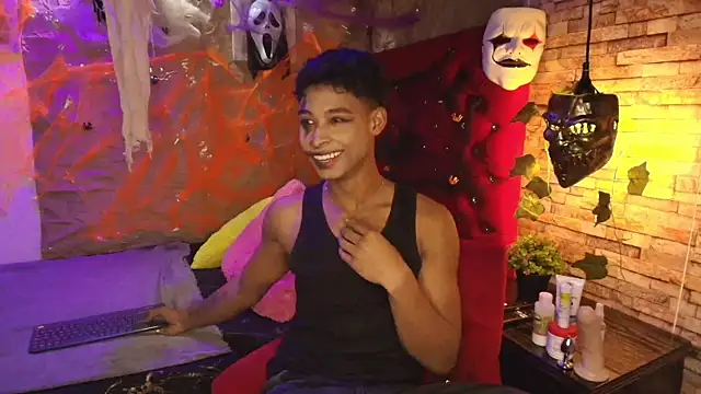 Snapshot of CoffeNaughty_nom chatting on 30, 10, 2025 CoffeNaughty nom online show from 30, 10, 2025