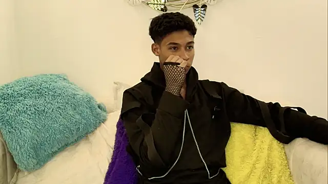 Snapshot of CoffeNaughty_nom chatting on 2, 11, 2025 CoffeNaughty nom online show from 2, 11, 2025