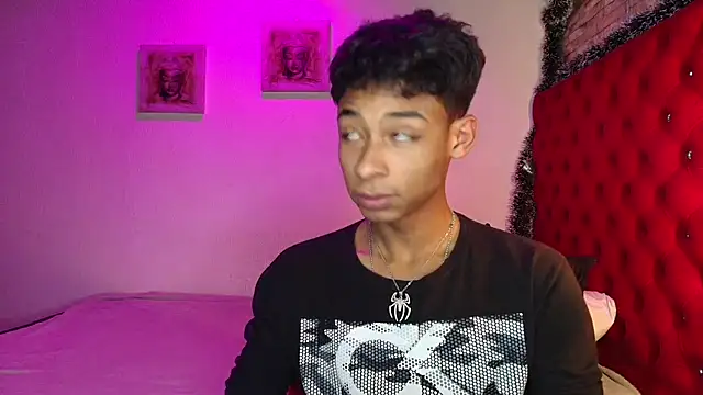 Snapshot of CoffeNaughty_nom chatting on 23, 11, 2025 CoffeNaughty nom online show from 23, 11, 2025