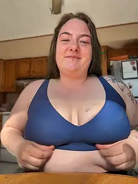 Snapshot of lizbabyy27 chatting on 11, 5, 2026 lizbabyy27 online show from 11, 5, 2026
