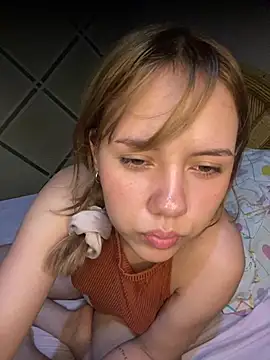 Snapshot of coupleyys chatting on 12, 6, 2026 coupleyys online show from 12, 6, 2026