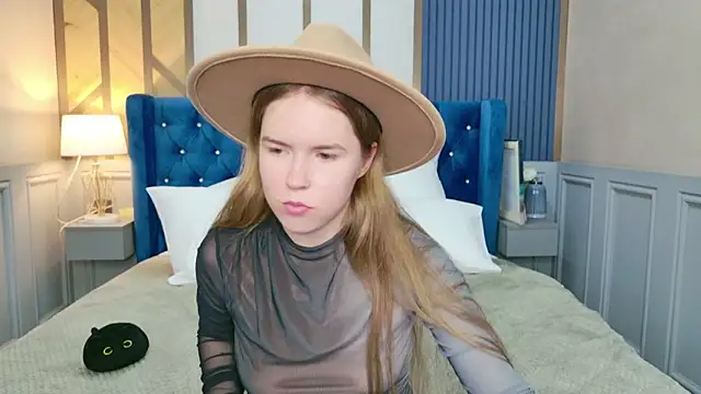 Snapshot of Alida_Brice chatting on 21, 11, 2025 Alida Brice online show from 21, 11, 2025