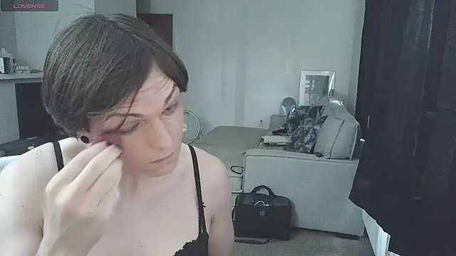 EnbyGamerChick online show from 26, 9, 2025