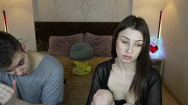 Vikki George online show from 7, 10, 2025