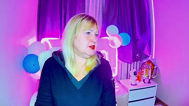 EmmaEllison online show from 29, 9, 2025