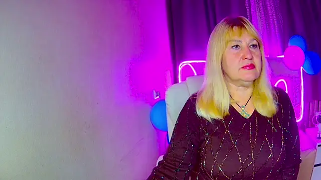 EmmaEllison online show from 8, 10, 2025