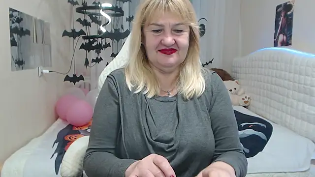 EmmaEllison online show from 29, 10, 2025