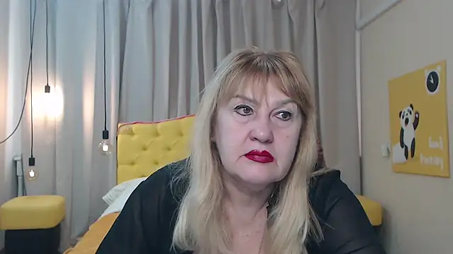 Snapshot of EmmaEllison chatting on 1, 3, 2026 EmmaEllison online show from 1, 3, 2026