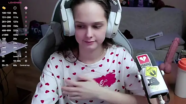 Snapshot of SharybbFace chatting on 4, 2, 2026 SharybbFace online show from 4, 2, 2026