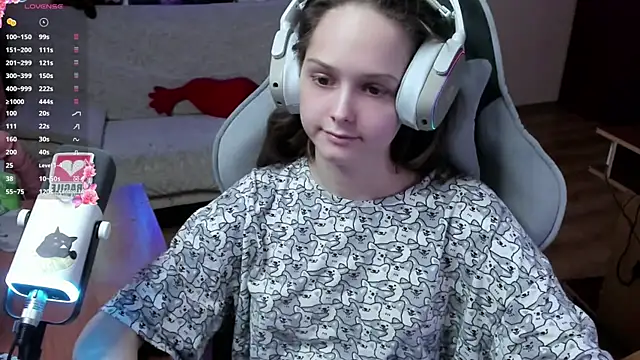 Snapshot of SharybbFace chatting on 17, 2, 2026 SharybbFace online show from 17, 2, 2026