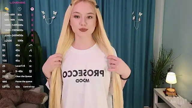 Snapshot of Flirty_lee chatting on 13, 9, 2025 Flirty lee online show from 13, 9, 2025