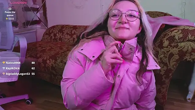 JuicyLullu online show from 5, 1, 2026