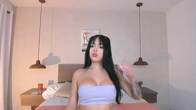 Snapshot of cloehill_ chatting on 6, 1, 2026 cloehill online show from 6, 1, 2026