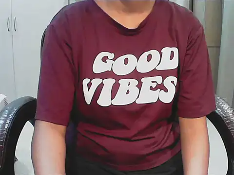 short girl  online show from 29, 9, 2025