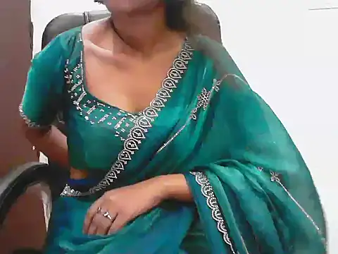 Snapshot of short_girl_ chatting on 1, 6, 2026 short girl online show from 1, 6, 2026