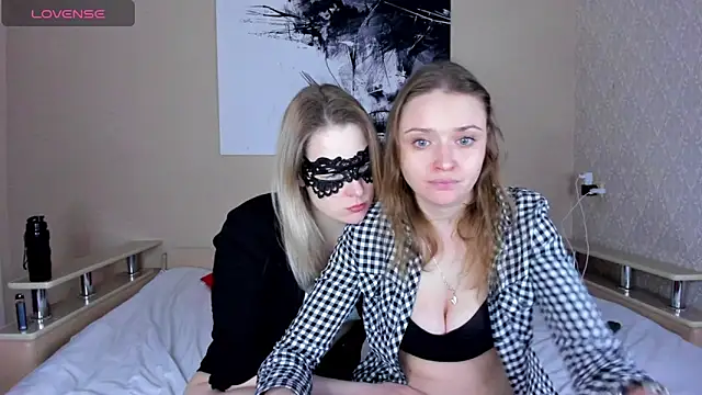 Linda Bryant-Eva online show from 14, 11, 2025