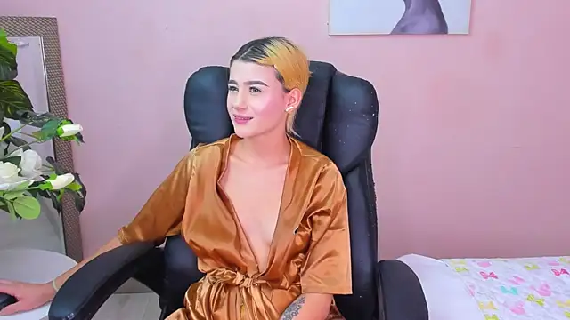 ChloeLaurentt online show from 15, 3, 2026